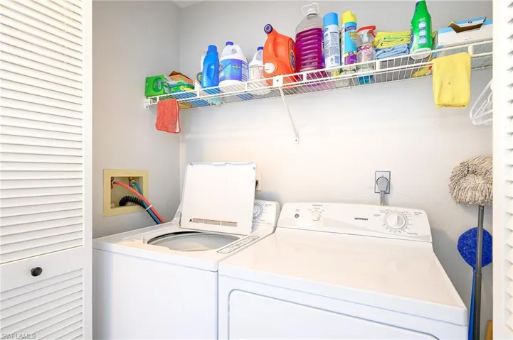 586 Beachwalk Cir O-305, Naples, Florida 34108