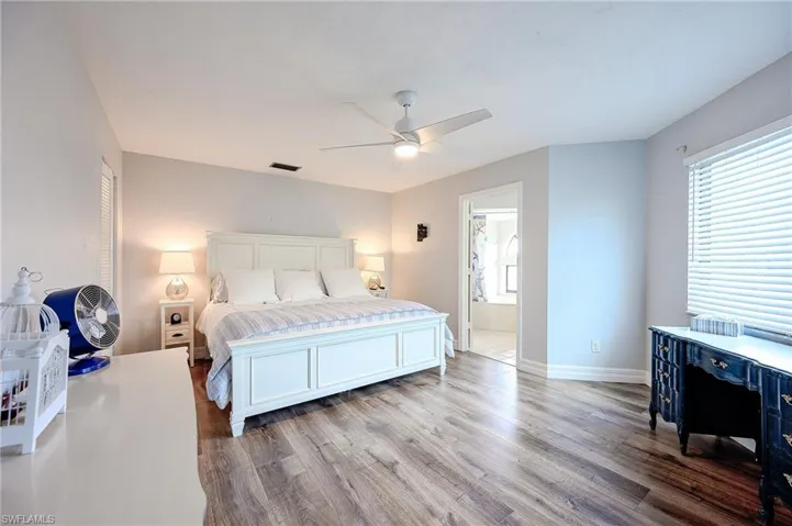 586 Beachwalk Cir O-305, Naples, Florida 34108