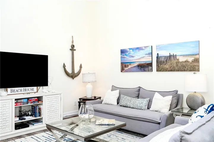 586 Beachwalk Cir O-305, Naples, Florida 34108