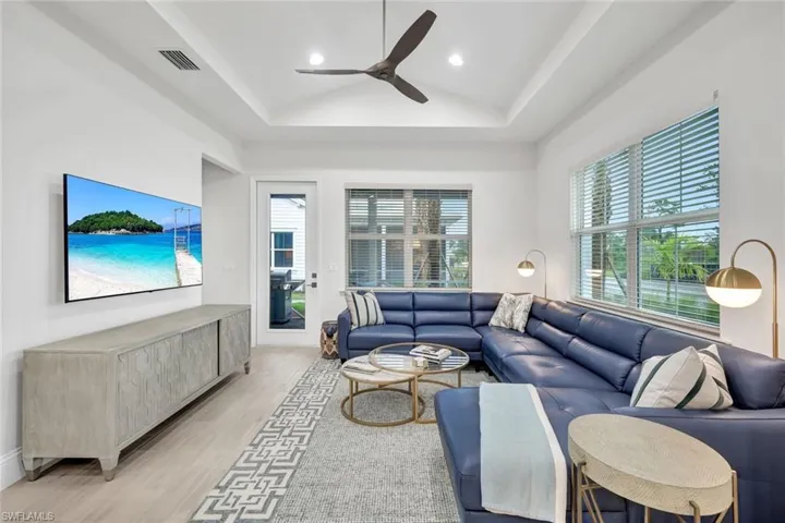 7142 Cayo Coco Ln, Naples, Florida 34113