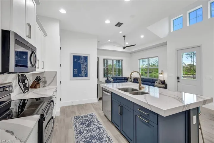 7142 Cayo Coco Ln, Naples, Florida 34113