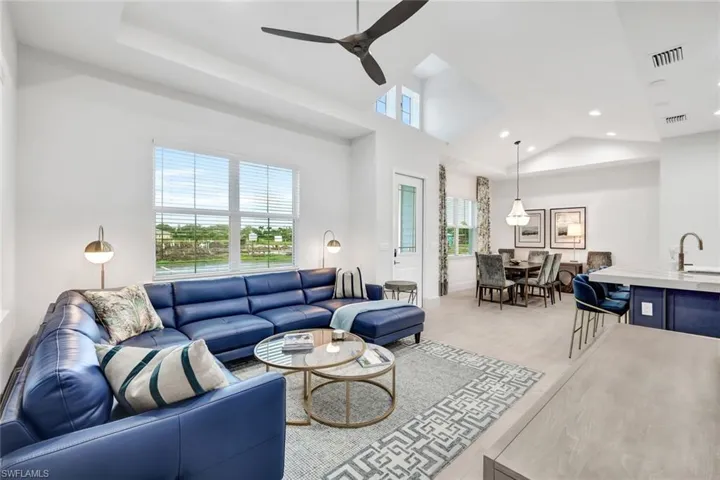 7142 Cayo Coco Ln, Naples, Florida 34113