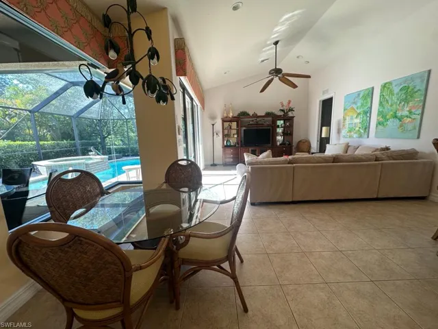 Dinette area in Kitchen
