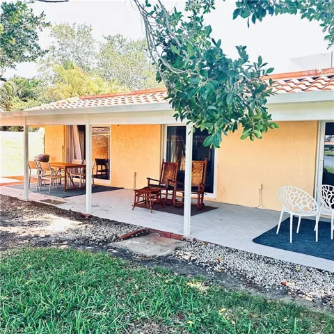 186  Harrison  RD, Naples, FL 34112