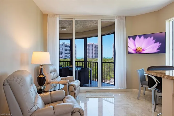 8990  Bay Colony  DR, Naples, FL 34108