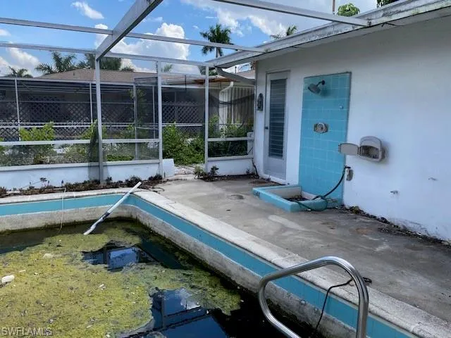 Outdoor shower