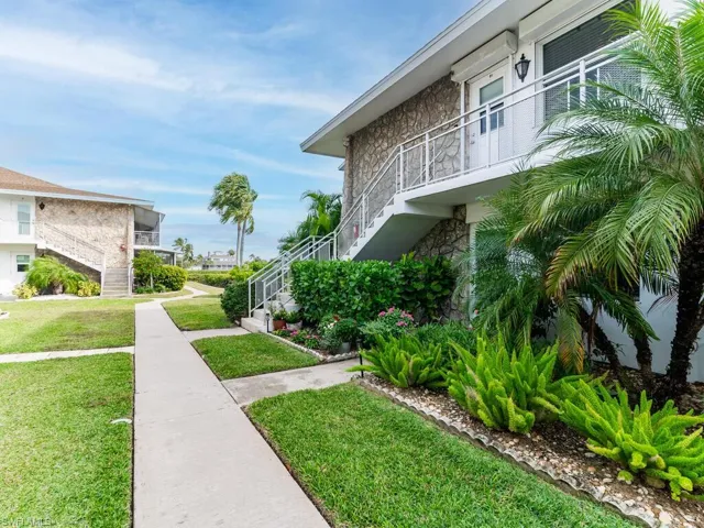 330 Kon Tiki Dr # B3, Naples Fl 34113