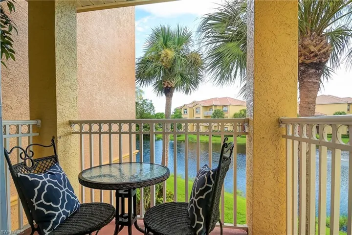 15655 Ocean Walk Cir 205, Fort Myers, Florida 33908