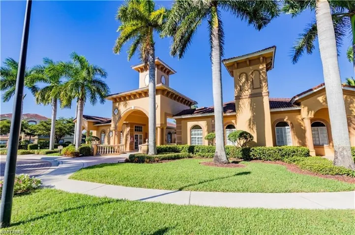 15655 Ocean Walk Cir 205, Fort Myers, Florida 33908