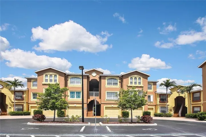 15655 Ocean Walk Cir 205, Fort Myers, Florida 33908