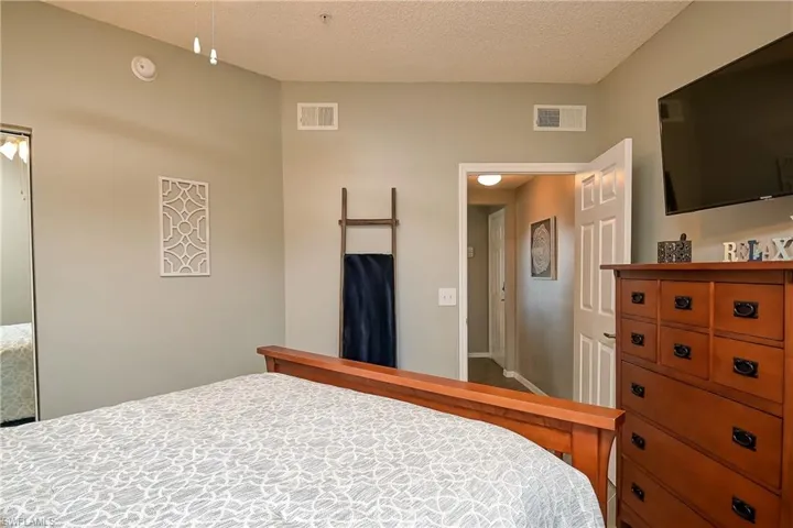 15655 Ocean Walk Cir 205, Fort Myers, Florida 33908