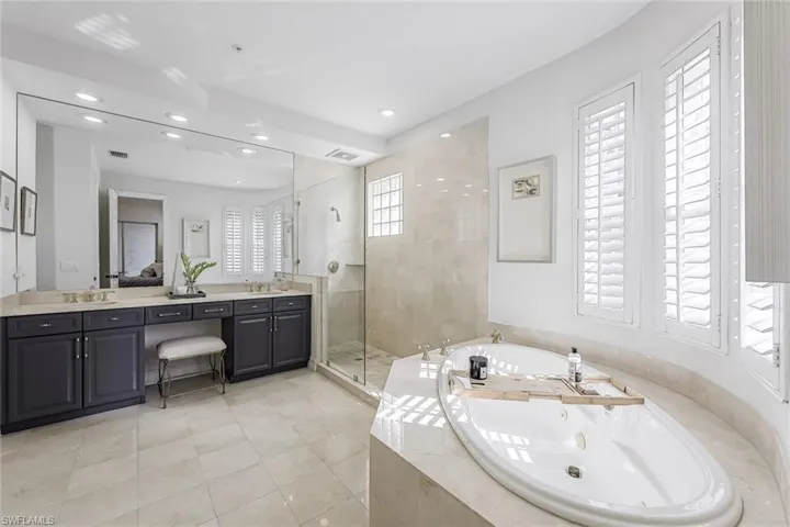 2630  Bolero  DR, Naples, FL 34109