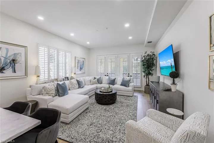 2630  Bolero  DR, Naples, FL 34109