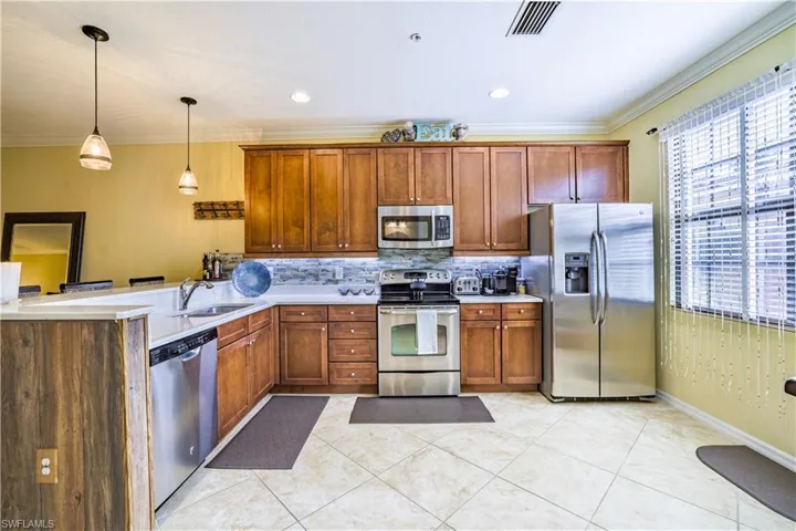 9041 Alturas St 3803, Naples, Florida 34113
