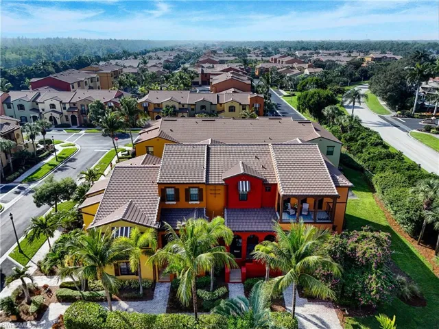 9041 Alturas St 3803, Naples, Florida 34113
