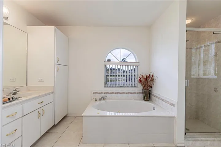 229 Se 47th Ter, Cape Coral Fl 33904