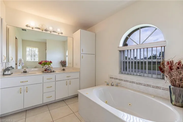 229 Se 47th Ter, Cape Coral Fl 33904