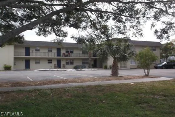 2905  Nelson  ST, Fort Myers, FL 33901