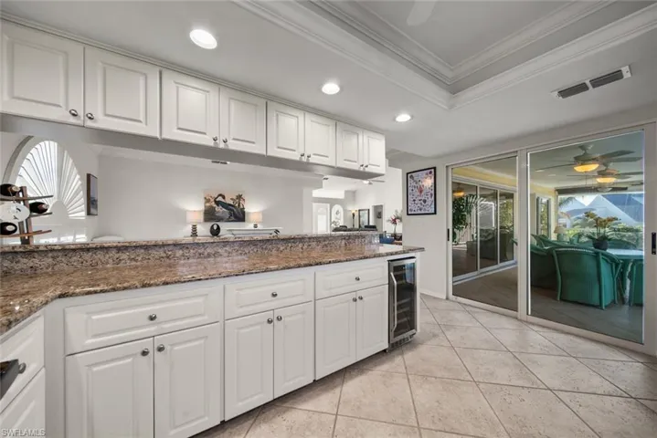 Kitchen out to lanai