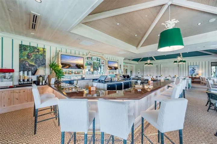 Wilderness Country Club Dining Area