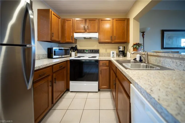 807 River Point Dr 304d, Naples, Florida 34102