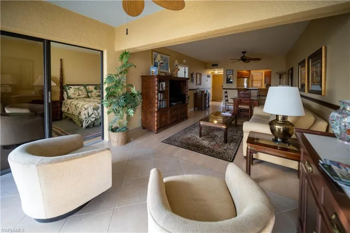 807 River Point Dr 304d, Naples, Florida 34102