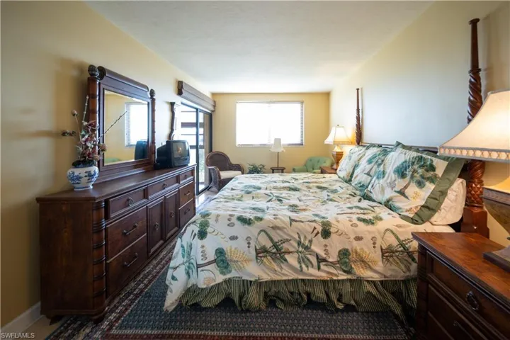 807 River Point Dr 304d, Naples, Florida 34102