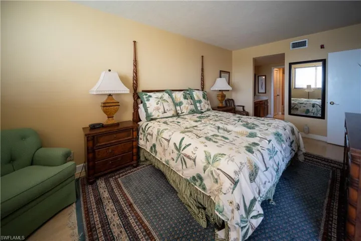 807 River Point Dr 304d, Naples, Florida 34102