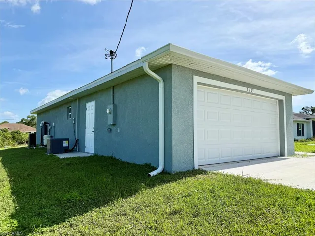 3705 26th St Sw, Lehigh Acres, Florida 33976