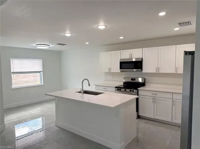3705 26th St Sw, Lehigh Acres, Florida 33976