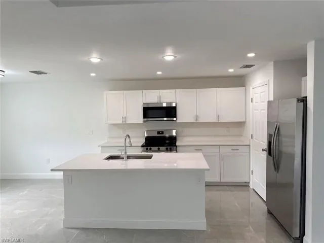 3705 26th St Sw, Lehigh Acres, Florida 33976
