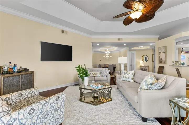 1875  Les Chateaux  BLVD, Naples, FL 34109