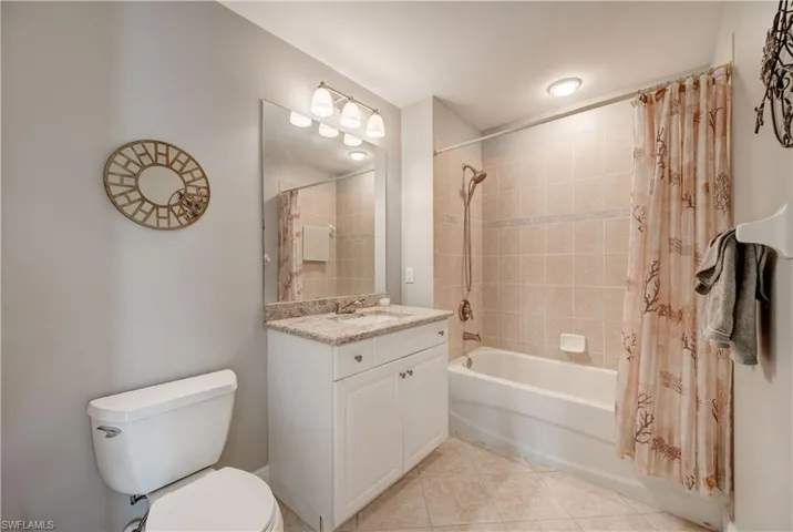 3989  Bishopwood E CT, Naples, FL 34114