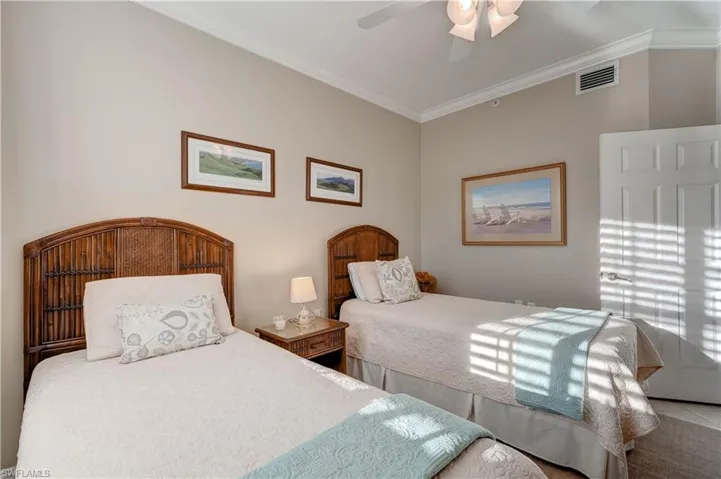3989  Bishopwood E CT, Naples, FL 34114