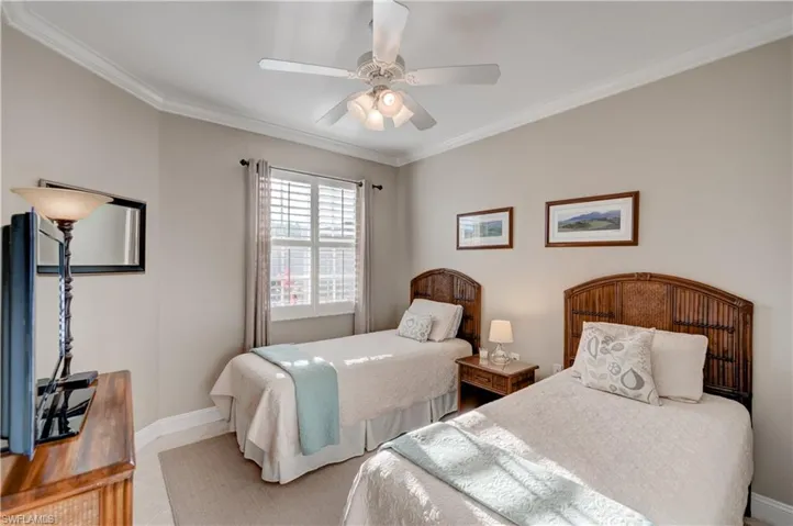 3989  Bishopwood E CT, Naples, FL 34114