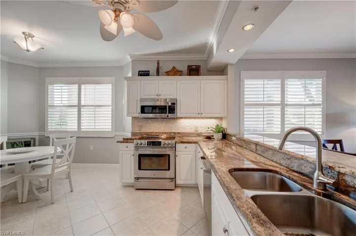 3989  Bishopwood E CT, Naples, FL 34114