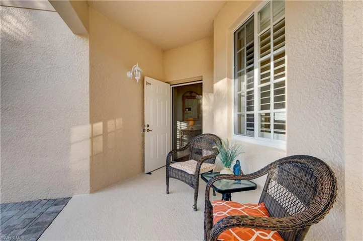 3989  Bishopwood E CT, Naples, FL 34114