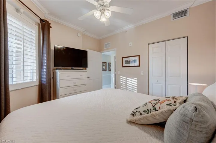 3989  Bishopwood E CT, Naples, FL 34114