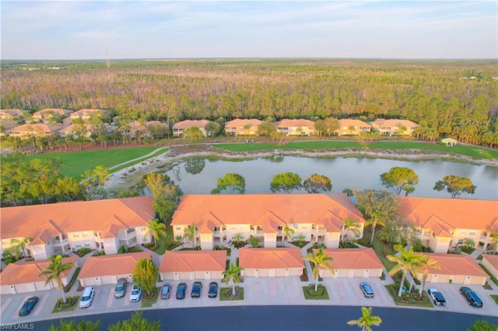 3989  Bishopwood E CT, Naples, FL 34114