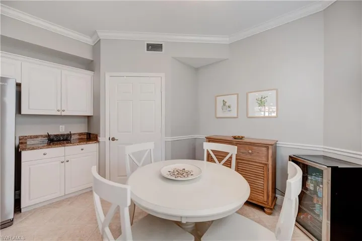 3989  Bishopwood E CT, Naples, FL 34114