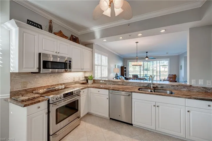 3989  Bishopwood E CT, Naples, FL 34114
