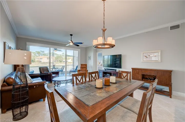 3989  Bishopwood E CT, Naples, FL 34114