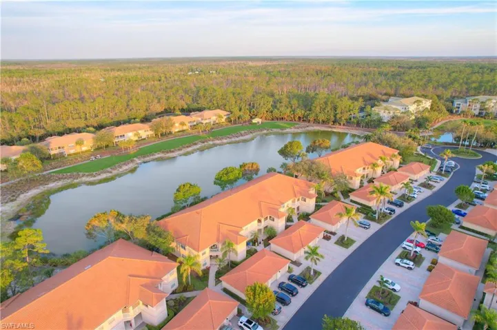 3989  Bishopwood E CT, Naples, FL 34114