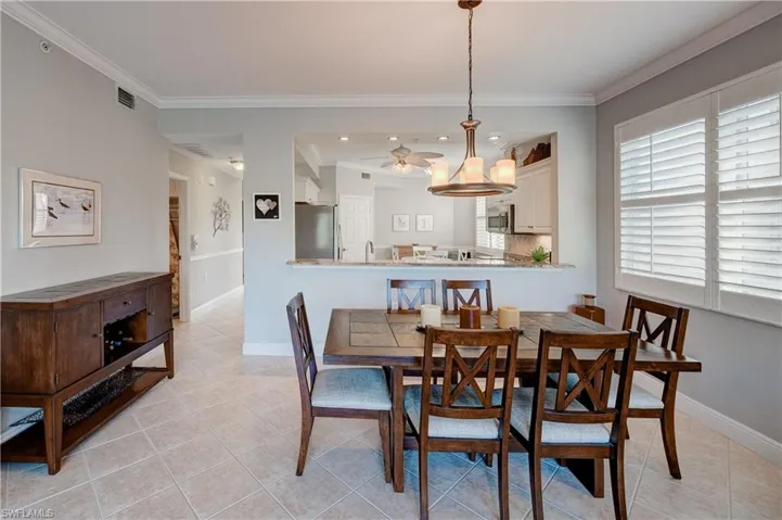 3989  Bishopwood E CT, Naples, FL 34114