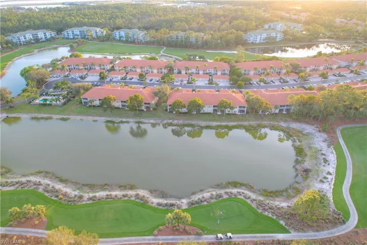 3989  Bishopwood E CT, Naples, FL 34114