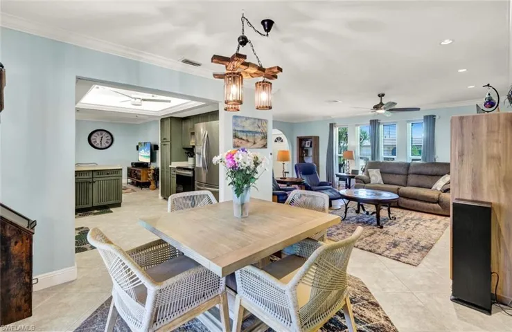703 Se 33rd Ter, Cape Coral, Florida 33904