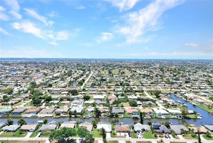 703 Se 33rd Ter, Cape Coral, Florida 33904