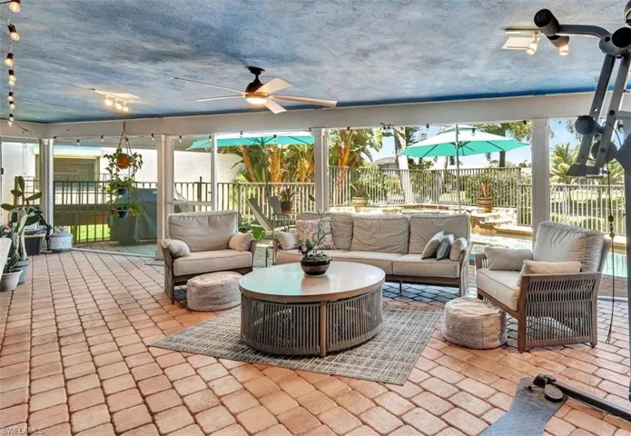 703 Se 33rd Ter, Cape Coral, Florida 33904