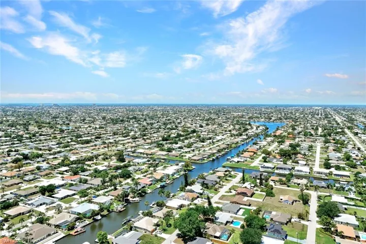 703 Se 33rd Ter, Cape Coral, Florida 33904