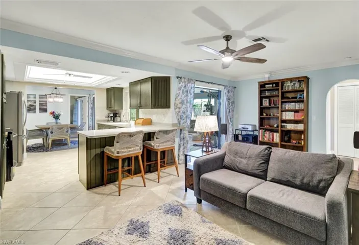 703 Se 33rd Ter, Cape Coral, Florida 33904